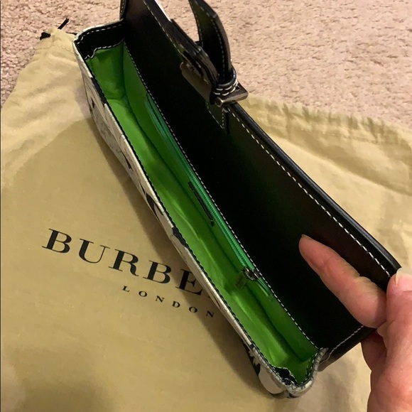 Burberry Clutch - Authentic - Picture 6 of 8